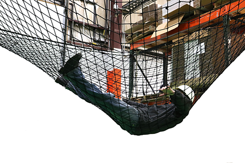 Construction fall safety netting installation